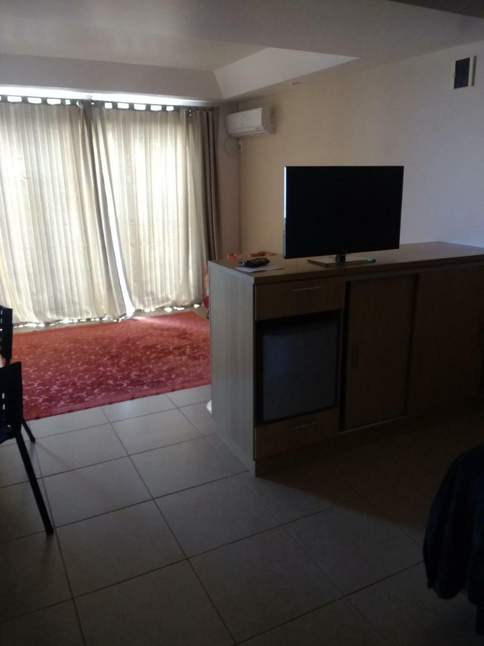 Euro Hotel Ibiruba Buitenkant foto